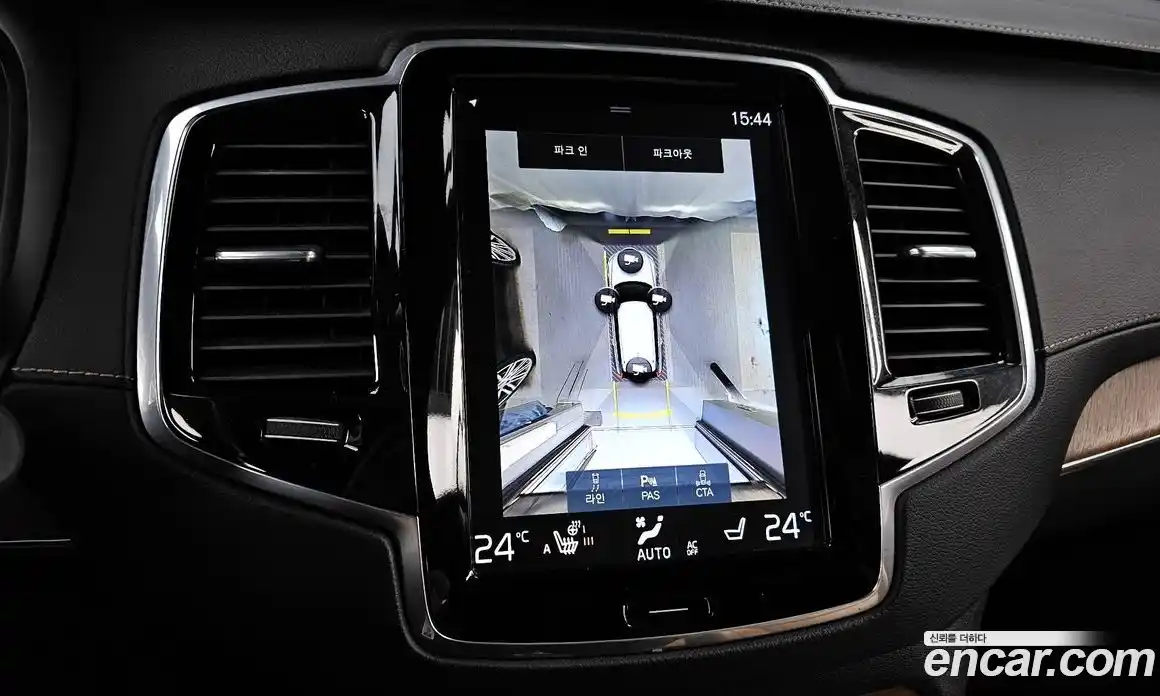 Volvo XC90 2018 2.0 Автомат в Москве № 230665, фото 11