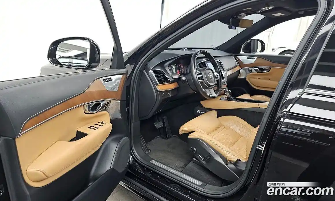 Volvo XC90 2018 2.0 Автомат в Москве № 230665, фото 17