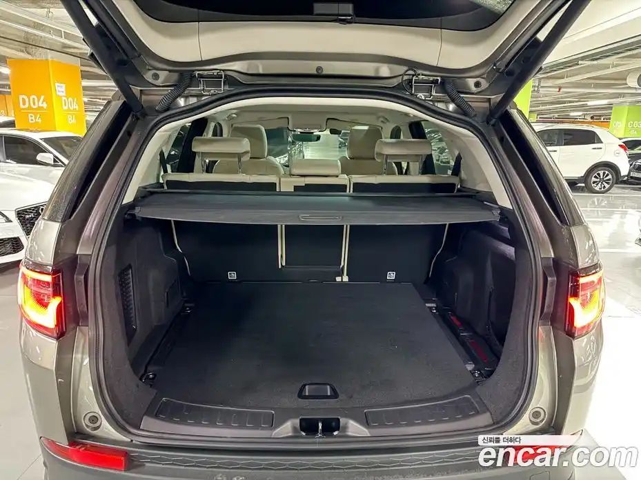 Land Rover Discovery Sport 2022 2.0 Автомат в Москве № 231327, фото 16