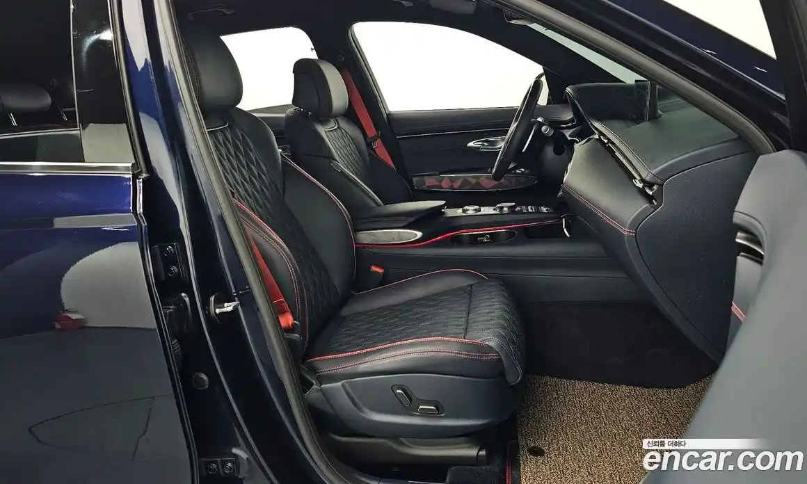 Genesis GV70 2024 2.5 Автомат в Москве № 23338, фото 19