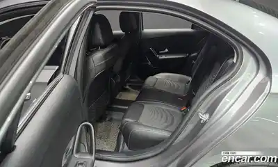 Mercedes-Benz A-Class 2020 2.0 Автомат в Москве № 239748, миниатюра 3