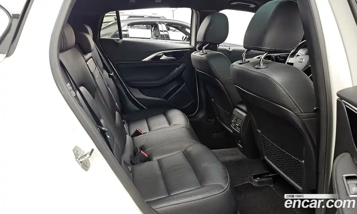 Infiniti Q30 2019 2.0 Автомат в Москве № 256122, фото 15