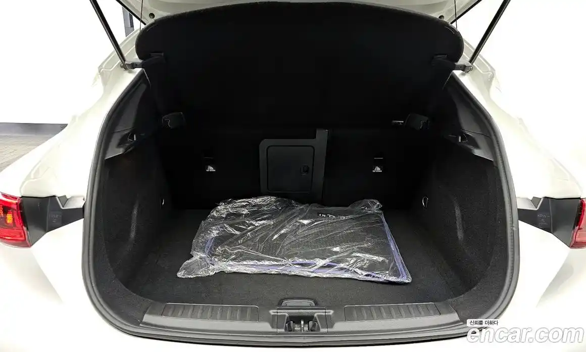 Infiniti Q30 2019 2.0 Автомат в Москве № 256122, фото 18