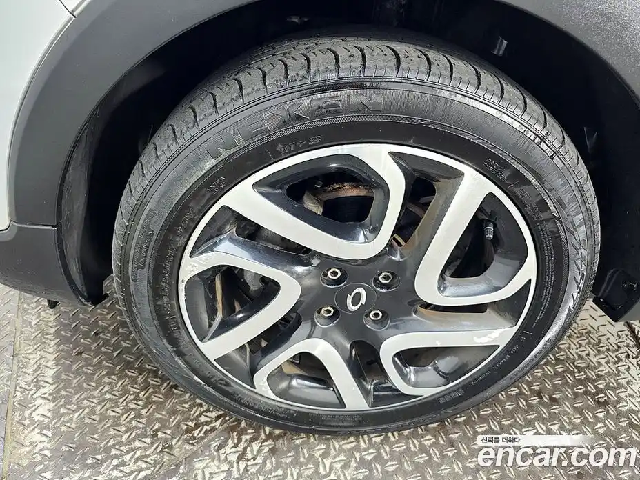 Renault QM3 2014 1.5 Автомат в Москве № 265557, фото 20