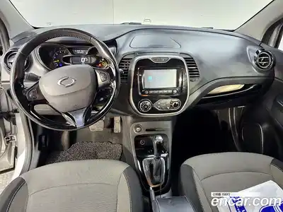 Renault QM3 2014 1.5 Автомат в Москве № 265557, миниатюра 5