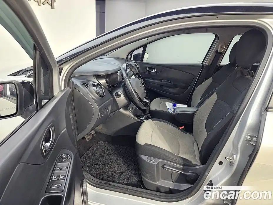 Renault QM3 2014 1.5 Автомат в Москве № 265557, фото 8