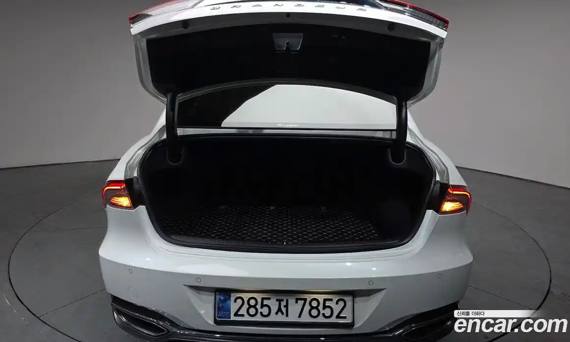 Hyundai Grandeur 2022 2.4 Автомат в Москве № 266861, фото 6