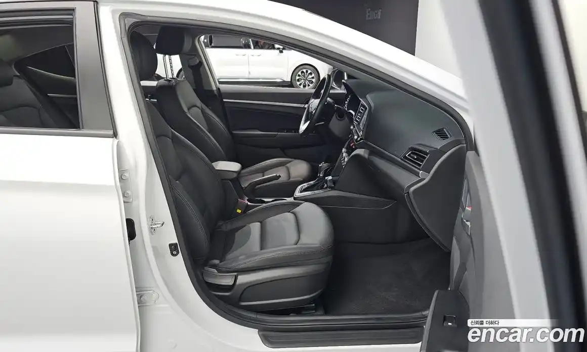 Hyundai Avante 2020 1.6 Автомат в Москве № 282345, фото 11