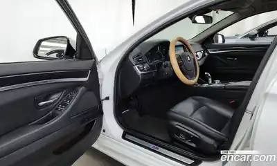 BMW 5-Series 2016 2.0 Автомат в Москве № 285561, миниатюра 3