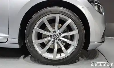 Volkswagen Passat, 2021