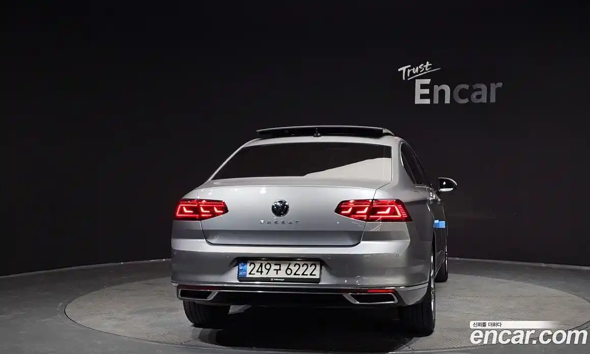 Volkswagen Passat 2021 2.0 Автомат в Москве № 301320, фото 11