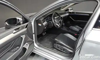 Volkswagen Passat 2021 2.0 Автомат в Москве № 301320, миниатюра 7