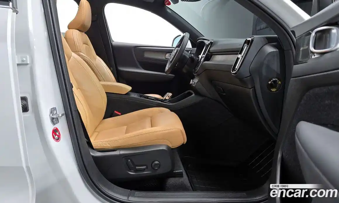 Volvo XC40 2021 2.0 Автомат в Москве № 312647, фото 19