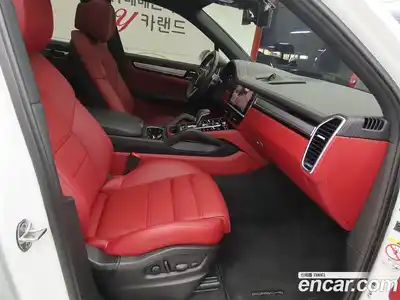 Porsche Cayenne 2023 3.0 Автомат в Москве № 312792, миниатюра 8