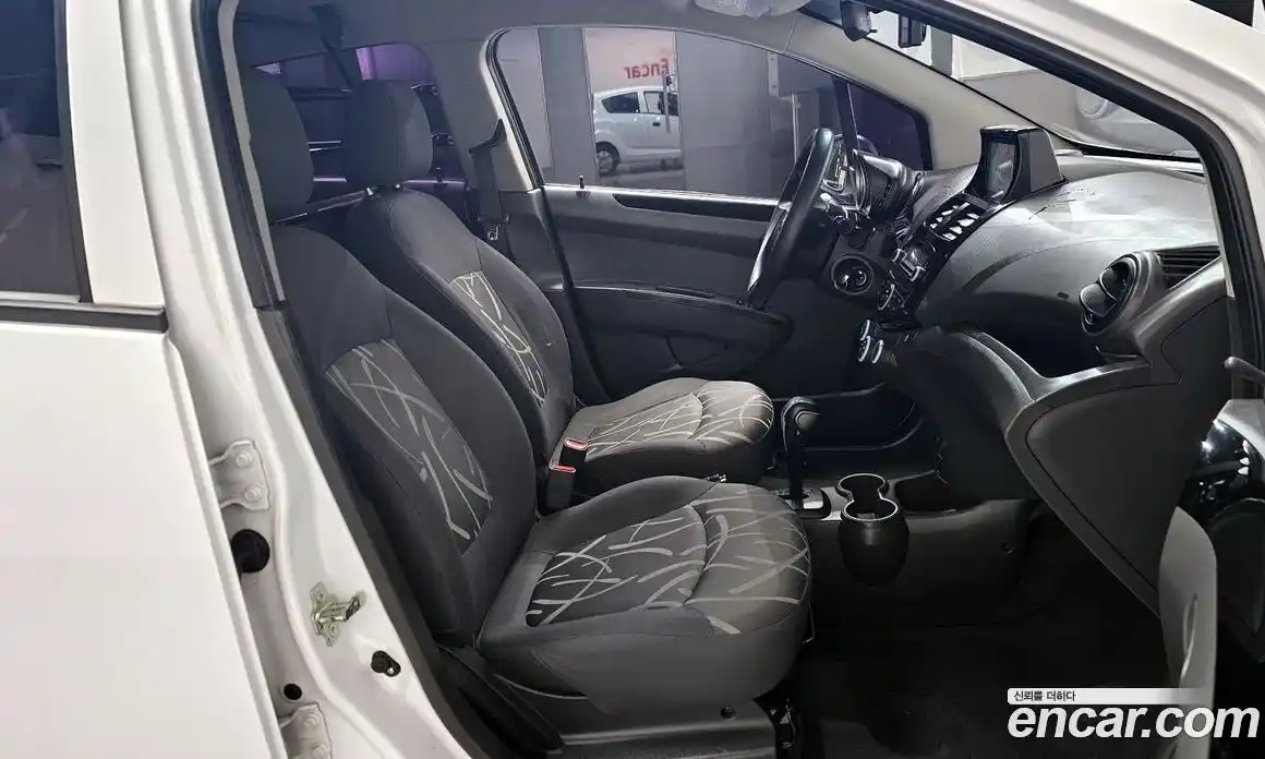 Chevrolet Spark 2015 1.0 Автомат в Москве № 314627, фото 17