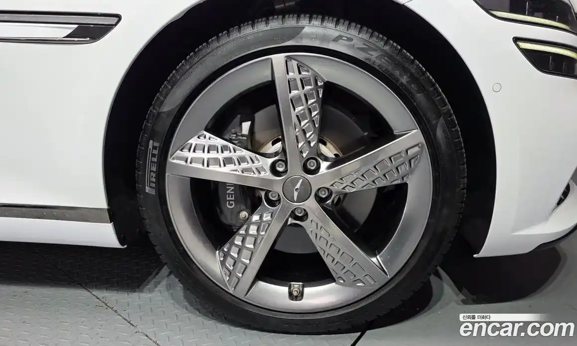 Genesis G80 2023 2.5 Автомат в Москве № 327673, фото 9