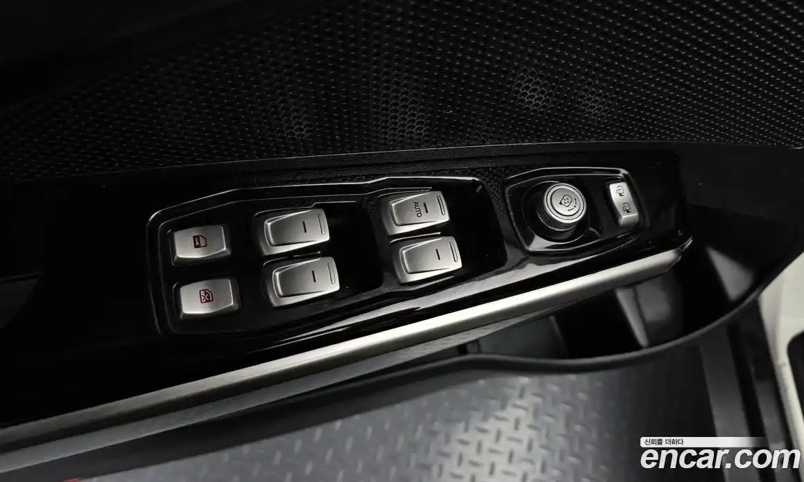 SsangYong TIBOLI 2016 1.6 Автомат в Москве № 410019, фото 17