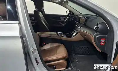 Mercedes-Benz E-Class 2018 2.0 Автомат в Москве № 411626, миниатюра 11