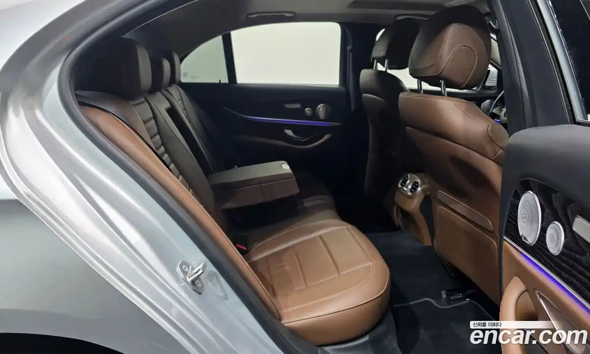 Mercedes-Benz E-Class 2018 2.0 Автомат в Москве № 411626, фото 12