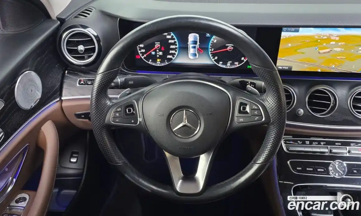 Mercedes-Benz E-Class 2018 2.0 Автомат в Москве № 411626, фото 13