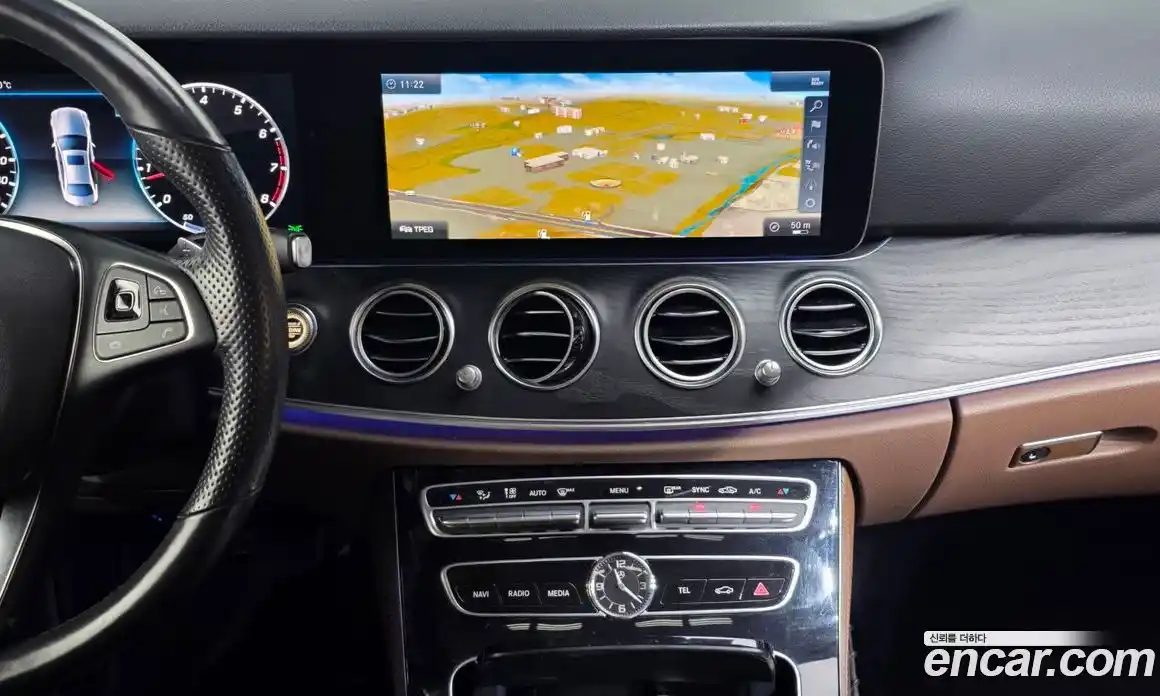 Mercedes-Benz E-Class 2018 2.0 Автомат в Москве № 411626, фото 14