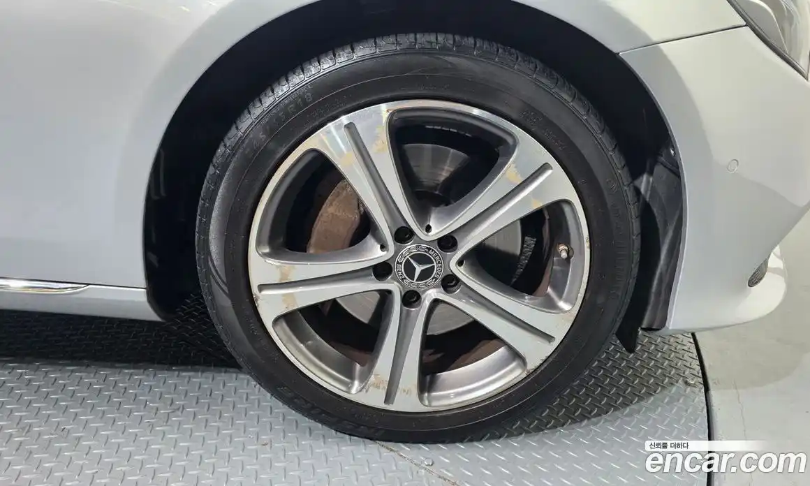 Mercedes-Benz E-Class 2018 2.0 Автомат в Москве № 411626, фото 5