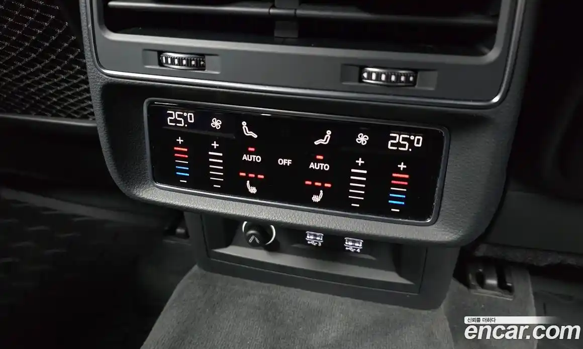 Audi Q8 2020 3.0 Автомат в Москве № 414545, фото 19