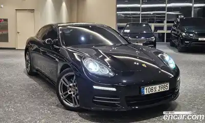 Porsche Panamera, 2015
