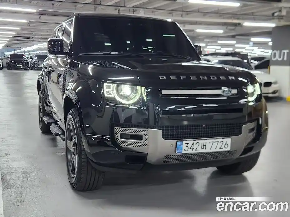 Land Rover Defender 2024 2.0 Автомат в Москве № 416495, фото 3