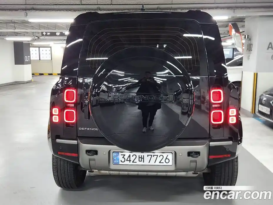 Land Rover Defender 2024 2.0 Автомат в Москве № 416495, фото 6