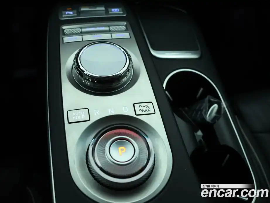 Genesis GV70 2023 2.2 Автомат в Москве № 419067, фото 15