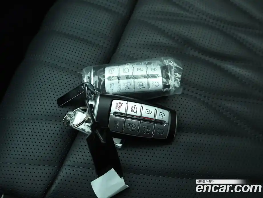 Genesis GV70 2023 2.2 Автомат в Москве № 419067, фото 20