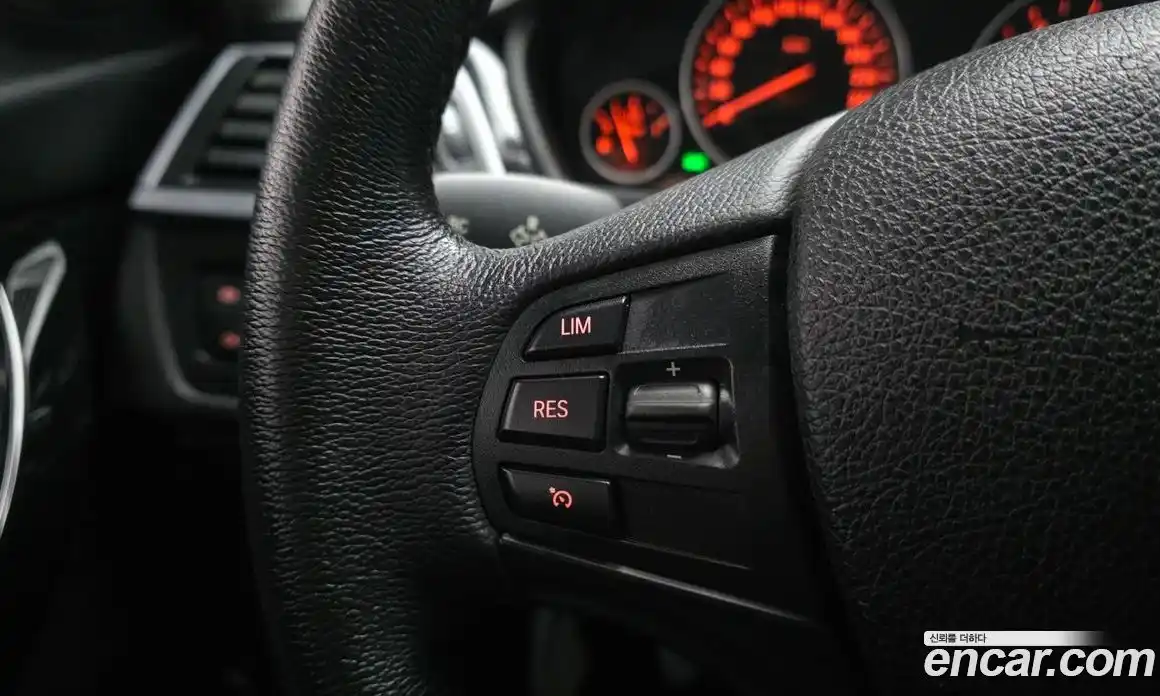 BMW 3-Series 2017 2.0 Автомат в Москве № 426616, фото 16