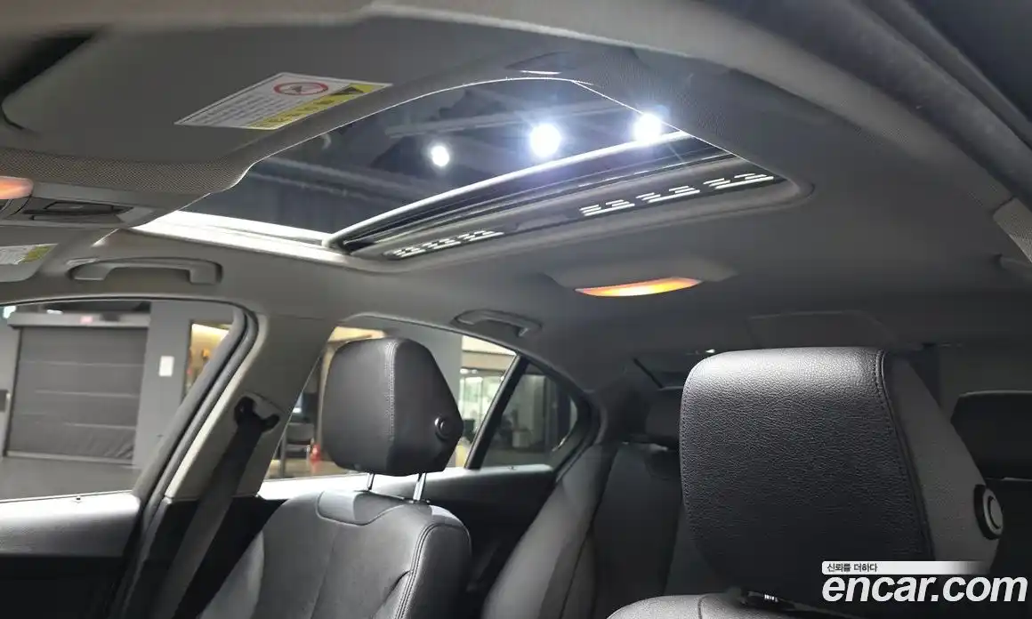 BMW 3-Series 2017 2.0 Автомат в Москве № 426616, фото 18