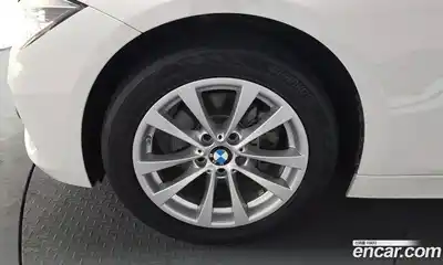 BMW 3-Series 2017 2.0 Автомат в Москве № 426616, миниатюра 4