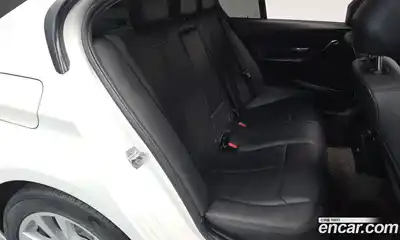 BMW 3-Series 2017 2.0 Автомат в Москве № 426616, миниатюра 10