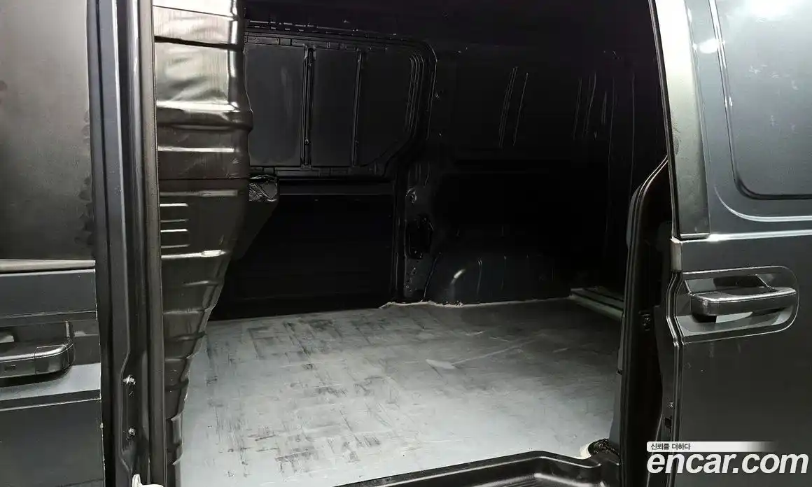 Hyundai Staria 2023 3.5 Автомат в Москве № 459205, фото 12