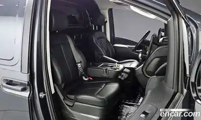 Hyundai Staria 2023 3.5 Автомат в Москве № 459205, миниатюра 10