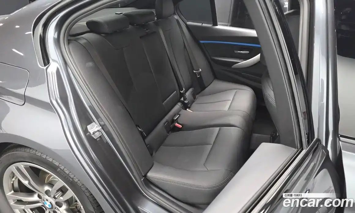 BMW 3-Series 2017 2.0 Автомат в Москве № 465191, фото 12