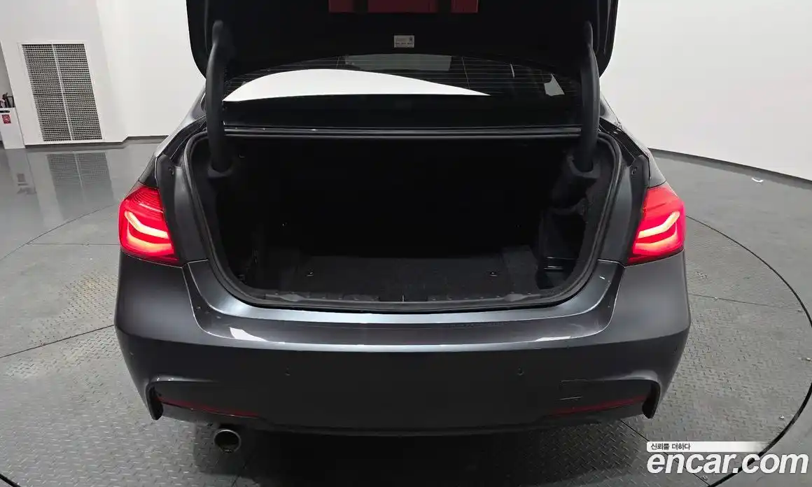 BMW 3-Series 2017 2.0 Автомат в Москве № 465191, фото 20