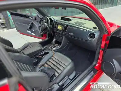 Volkswagen Beatle 2015 2.0 Автомат в Москве № 472526, миниатюра 11