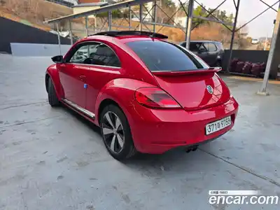 Volkswagen Beatle 2015 2.0 Автомат в Москве № 472526, миниатюра 2