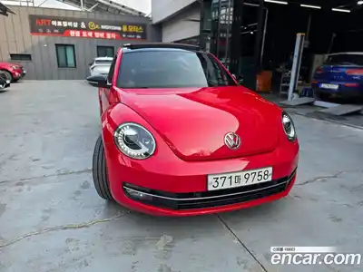 Volkswagen Beatle 2015 2.0 Автомат в Москве № 472526, миниатюра 3