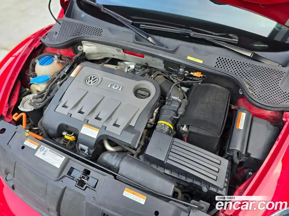 Volkswagen Beatle 2015 2.0 Автомат в Москве № 472526, фото 6