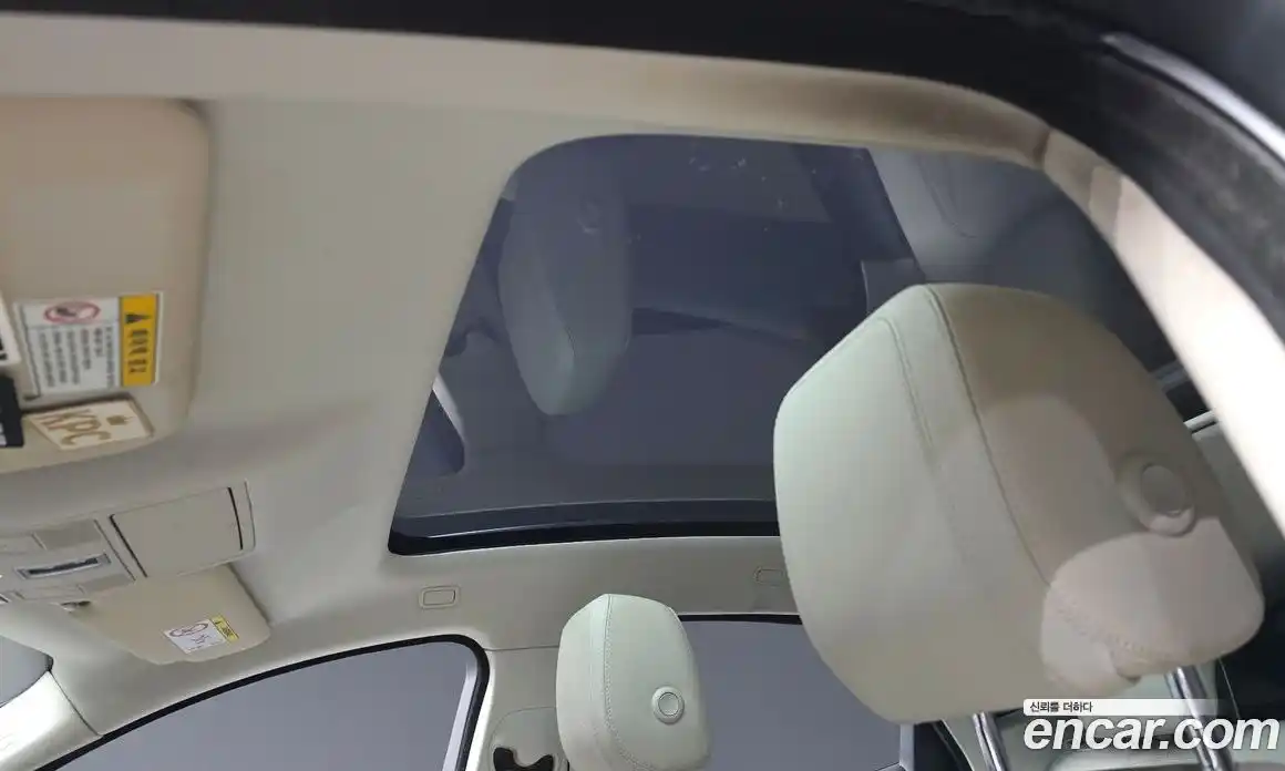 Jaguar E-Pace 2019 2.0 Автомат в Москве № 474235, фото 16