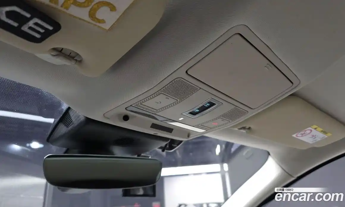 Jaguar E-Pace 2019 2.0 Автомат в Москве № 474235, фото 19