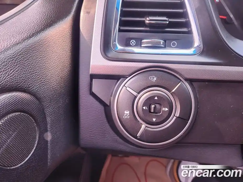 SsangYong Korando 2016 2.0 Автомат в Москве № 491551, фото 13