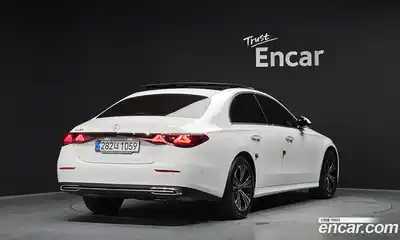 Mercedes-Benz E-Class 2025 2.0 Автомат в Москве № 493858, миниатюра 2