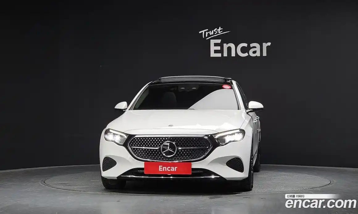 Mercedes-Benz E-Class 2025 2.0 Автомат в Москве № 493858, фото 3