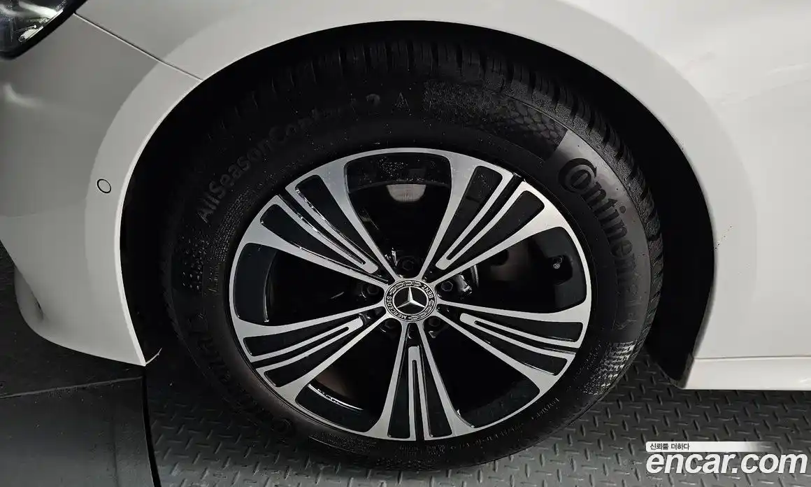 Mercedes-Benz E-Class 2025 2.0 Автомат в Москве № 493858, фото 5